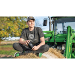 Schwarzes T-Shirt mit Flecktarnmuster