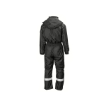 Vista trasera de un traje impermeable negro con capucha, ribetes reflectantes blancos y bandas reflectantes en la parte inferior de las piernas.