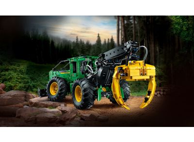 Ciągnik zrywkowy LEGO® Technic John Deere 948L-II